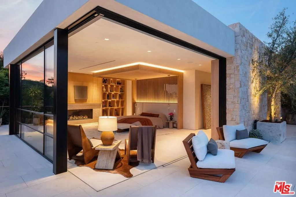 1039 Wallace, Beverly Hills, California 90210 home-pic-41